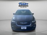 Used 2023 Chrysler Pacifica Touring-L image 2
