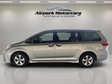 Used 2019 Toyota Sienna L image 2