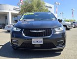 Certified 2022 Chrysler Pacifica Touring-L image 2