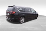 Certified 2023 Chrysler Pacifica Touring-L image 4