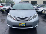 Used 2017 Toyota Sienna Limited Premium image 2