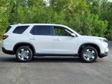 New 2025 Honda Pilot EX-L image 2