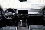 New 2025 Volkswagen Atlas Peak Edition SE image 2