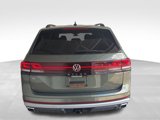 New 2025 Volkswagen Atlas Peak Edition SE image 4