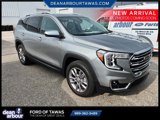 Used 2024 GMC Terrain SLT w/ Tech Package image 2