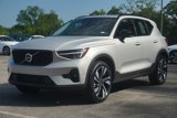 Used 2025 Volvo XC40 B5 Plus image 5