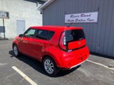 Used 2017 Kia Soul + image 6