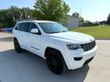 Used 2018 Jeep Grand Cherokee Altitude image 3