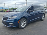 New 2025 Chrysler Pacifica Select image 3
