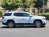 Used 2023 GMC Acadia SLT image 4
