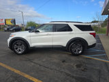 Used 2022 Ford Explorer XLT w/ Equipment Group 202A image 4