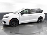 New 2024 Chrysler Pacifica Touring-L w/ Uconnect Theater Family Group image 2