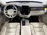 New 2026 Volvo XC90 B6 Ultra image 2