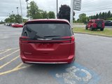New 2025 Chrysler Pacifica Select image 4