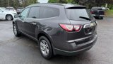 Used 2017 Chevrolet Traverse LT image 3