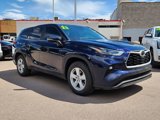 Used 2023 Toyota Highlander LE image 3