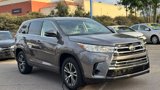 Used 2018 Toyota Highlander LE w/ Protection Package #3 image 3
