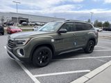 New 2025 Volkswagen Atlas Peak Edition SE image 3