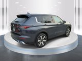 New 2025 Mitsubishi Outlander SE image 4