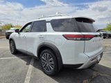 New 2025 Nissan Pathfinder SL w/ SL Premium Package image 3