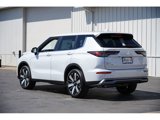 New 2025 Mitsubishi Outlander SE image 5