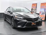 Used 2024 Toyota Camry SE image 2
