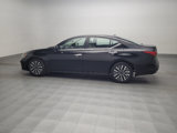 Used 2023 Nissan Altima 2.5 SV image 3