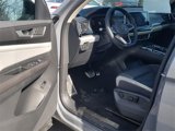 New 2025 Volkswagen Atlas Peak Edition SE image 6