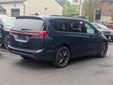New 2025 Chrysler Pacifica Limited image 3