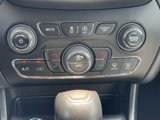 Used 2023 Jeep Cherokee Altitude Lux image 5