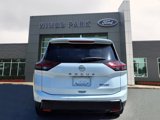Used 2024 Nissan Rogue SV image 6