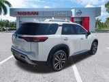 New 2025 Nissan Pathfinder Platinum image 5