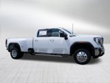New 2025 GMC Sierra 3500 SLT w/ SLT Premium Package image 2