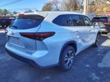 Used 2022 Toyota Highlander XLE image 3