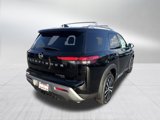New 2025 Nissan Pathfinder Platinum image 6