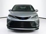 Used 2023 Toyota Sienna Platinum image 2