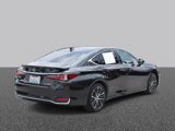 Used 2024 Lexus ES 300h F Sport image 5