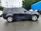 Used 2017 Land Rover Discovery SE image 4