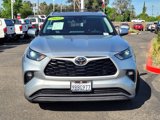 Used 2022 Toyota Highlander XLE image 2