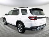 New 2025 Honda Pilot Touring image 5