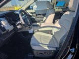 New 2025 Nissan Pathfinder SL w/ SL Premium Package image 4