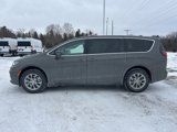 New 2025 Chrysler Pacifica Select image 4