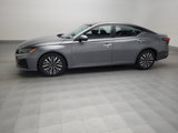 Used 2023 Nissan Altima 2.5 SV image 2