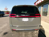 Used 2021 Chrysler Pacifica Touring-L image 6