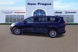 New 2025 Chrysler Pacifica Select image 6
