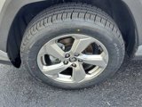 Used 2021 Toyota RAV4 XLE Premium image 4