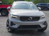 Used 2025 Volvo XC40 B5 Plus image 3