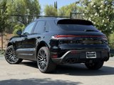 Used 2025 Porsche Macan image 3