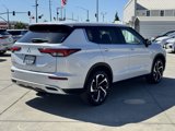 Used 2024 Mitsubishi Outlander SE Black Edition image 6