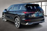 New 2025 Mitsubishi Outlander SE image 4